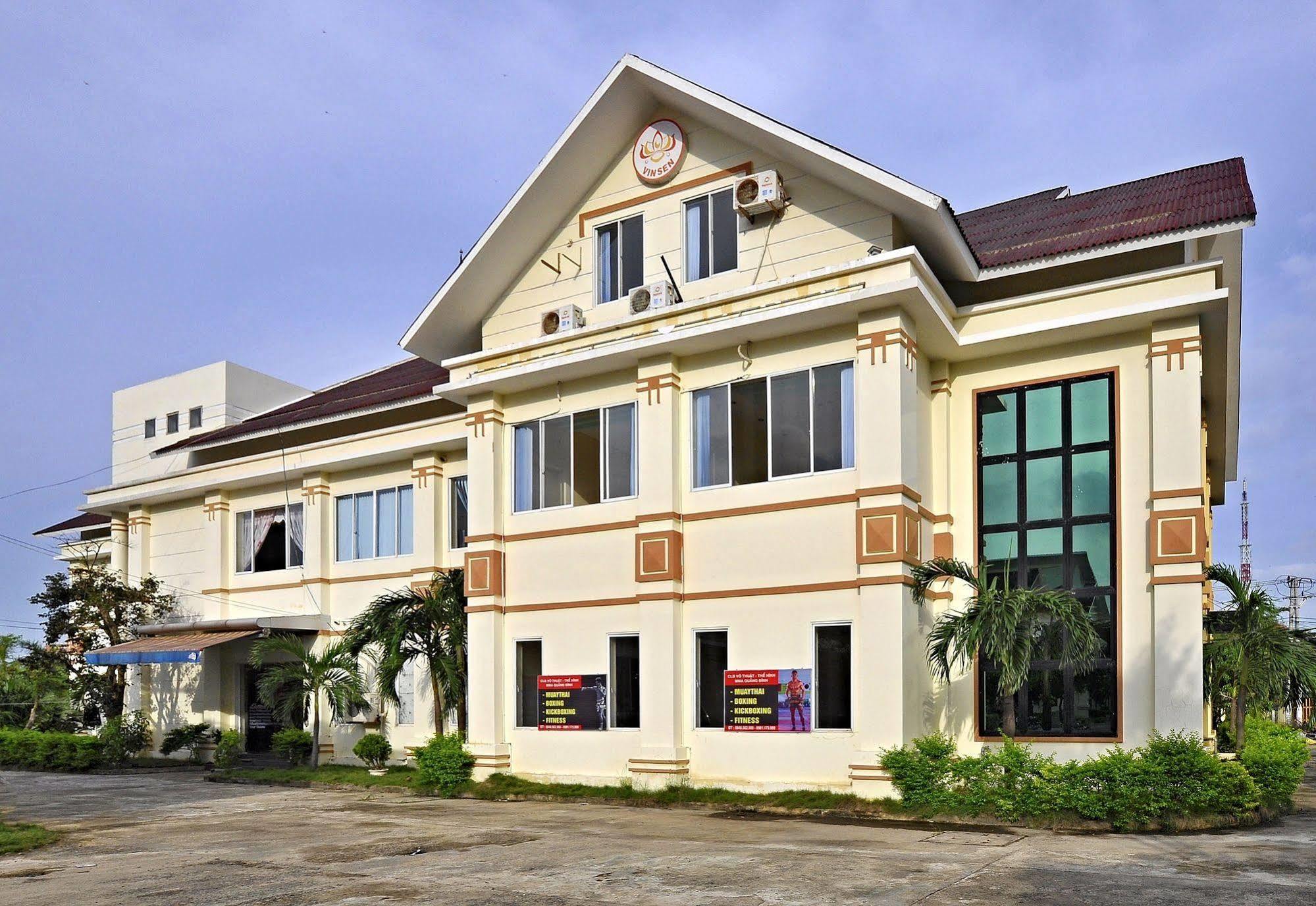 Nguyen Trung Hotel Ðồng Hới Buitenkant foto